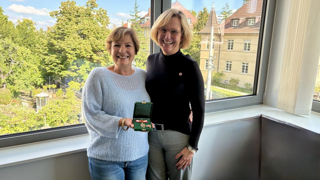 Oberin Anne-Katrin Gerhardts mit Susanne Serry