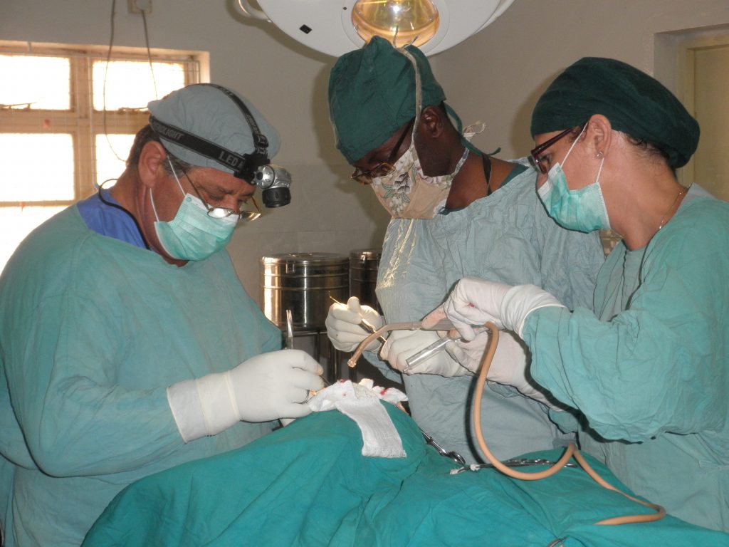 Susanne Serry als OP Schwester beim Einsatz in Nigeria